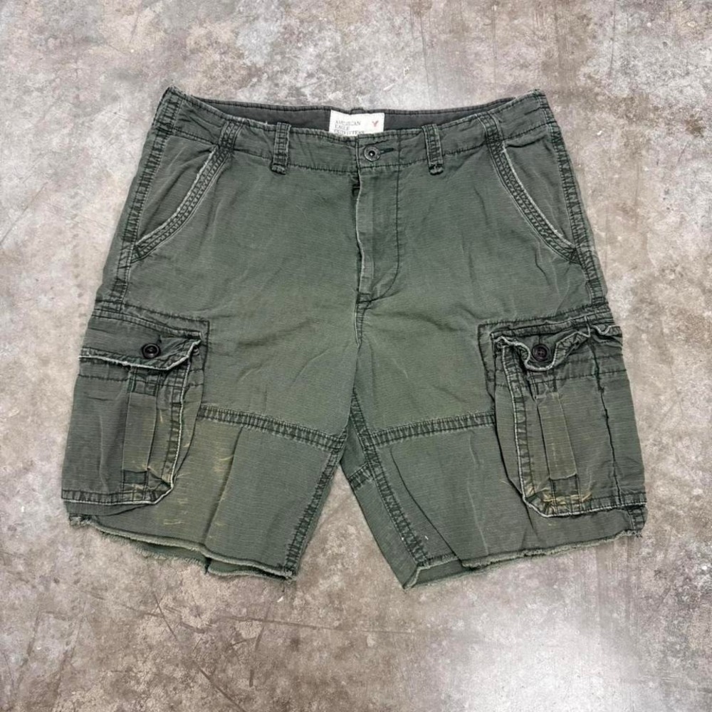 American Eagle Outfitters Classic Length Green Faded/Distressed Cargo Short 36